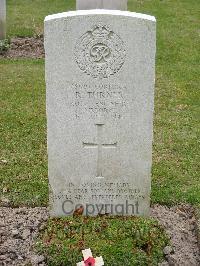 Reichswald Forest War Cemetery - Turner, Richard